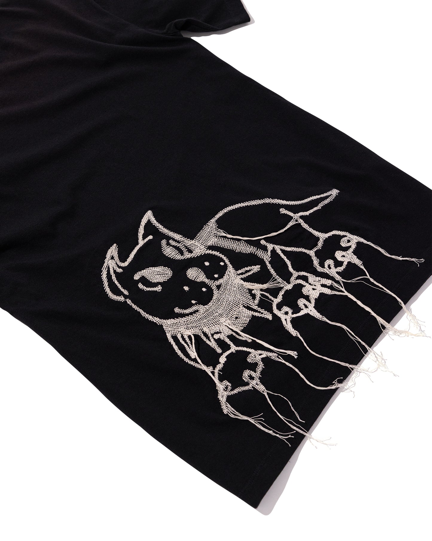 GUARD EMBROIDERED TEE